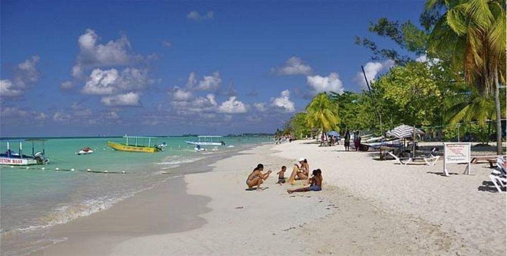 Secret Cabins At Firefly Beach Cottage Negril Extérieur photo