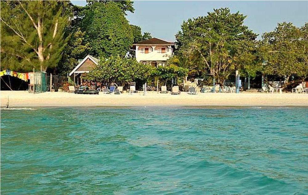 Secret Cabins At Firefly Beach Cottage Negril Extérieur photo