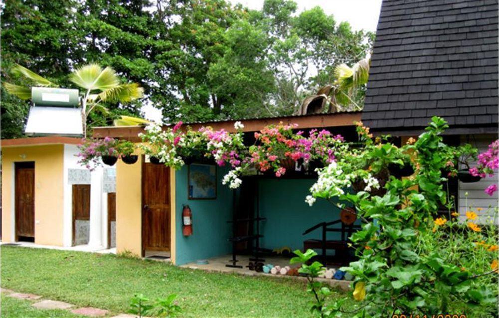 Secret Cabins At Firefly Beach Cottage Negril Extérieur photo