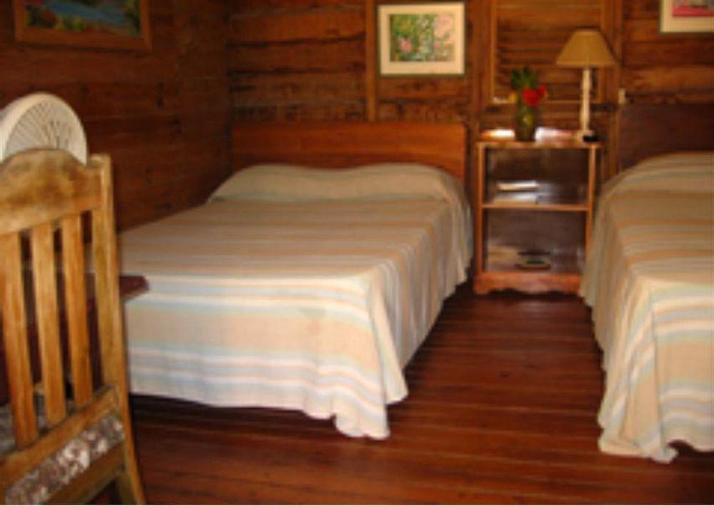 Secret Cabins At Firefly Beach Cottage Negril Extérieur photo