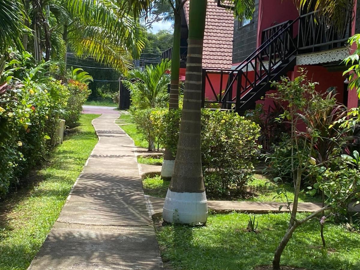 Secret Cabins At Firefly Beach Cottage Negril Extérieur photo
